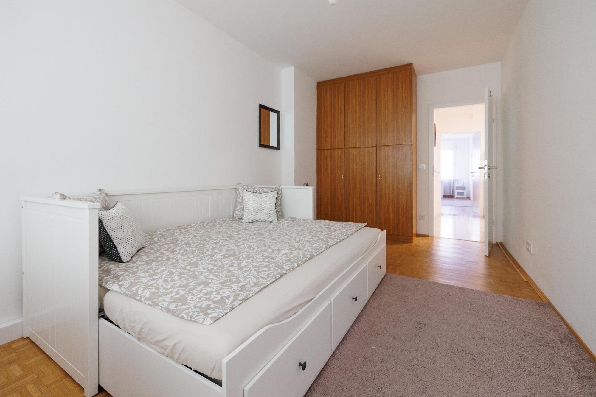 Cozy, Spacious And Charming 4 Bedrooms Apartament Viena Exterior foto